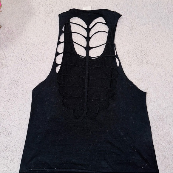 Las Vegas sequin skull cutout top - Picture 9 of 11